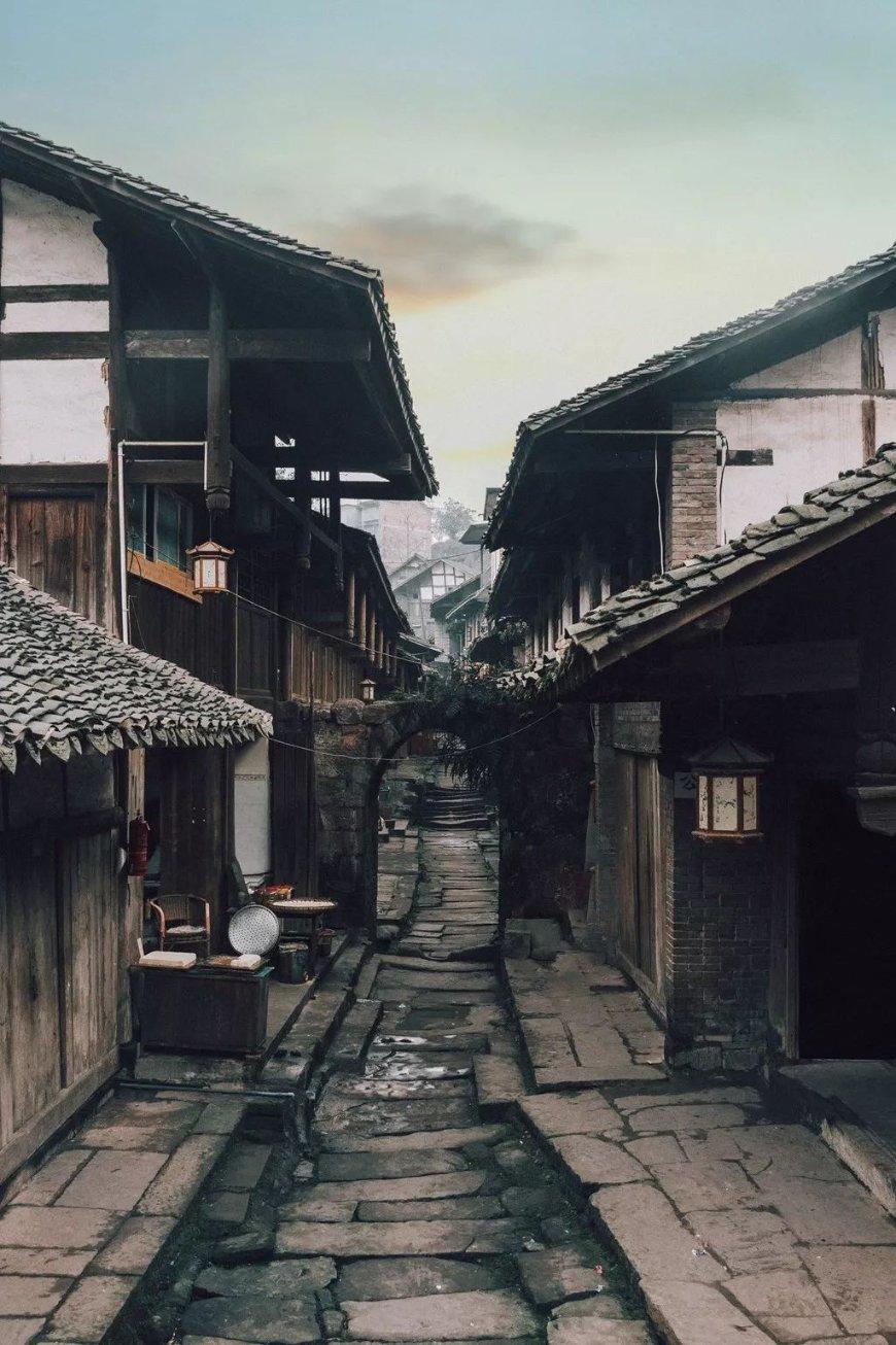 古怪巫师逃离村庄